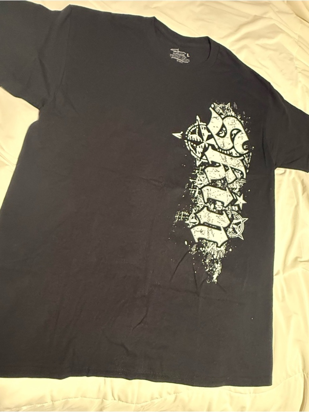Skin Black Graphic Men’s T-Shirt with Side Script Print. Men’s large. E8
